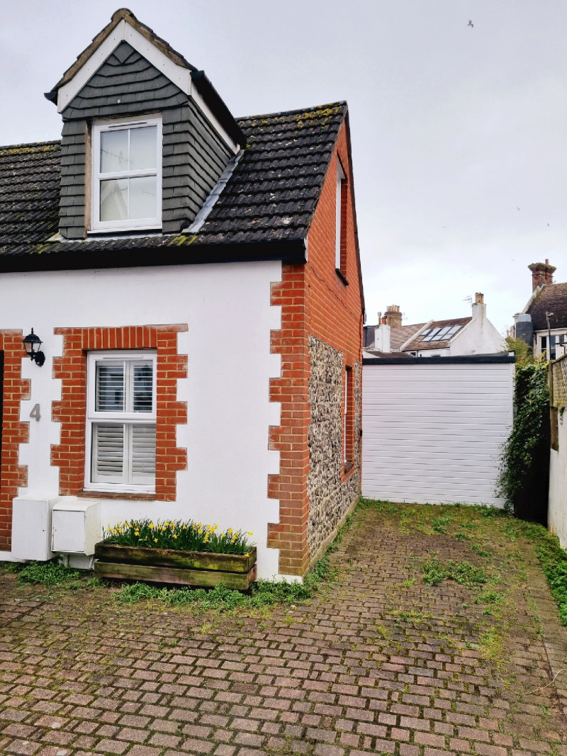 Parking on Exeter Street, Brighton, BN1 from £1.80 per hour