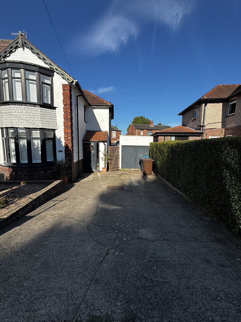 Parking on Cotswold Road, S6