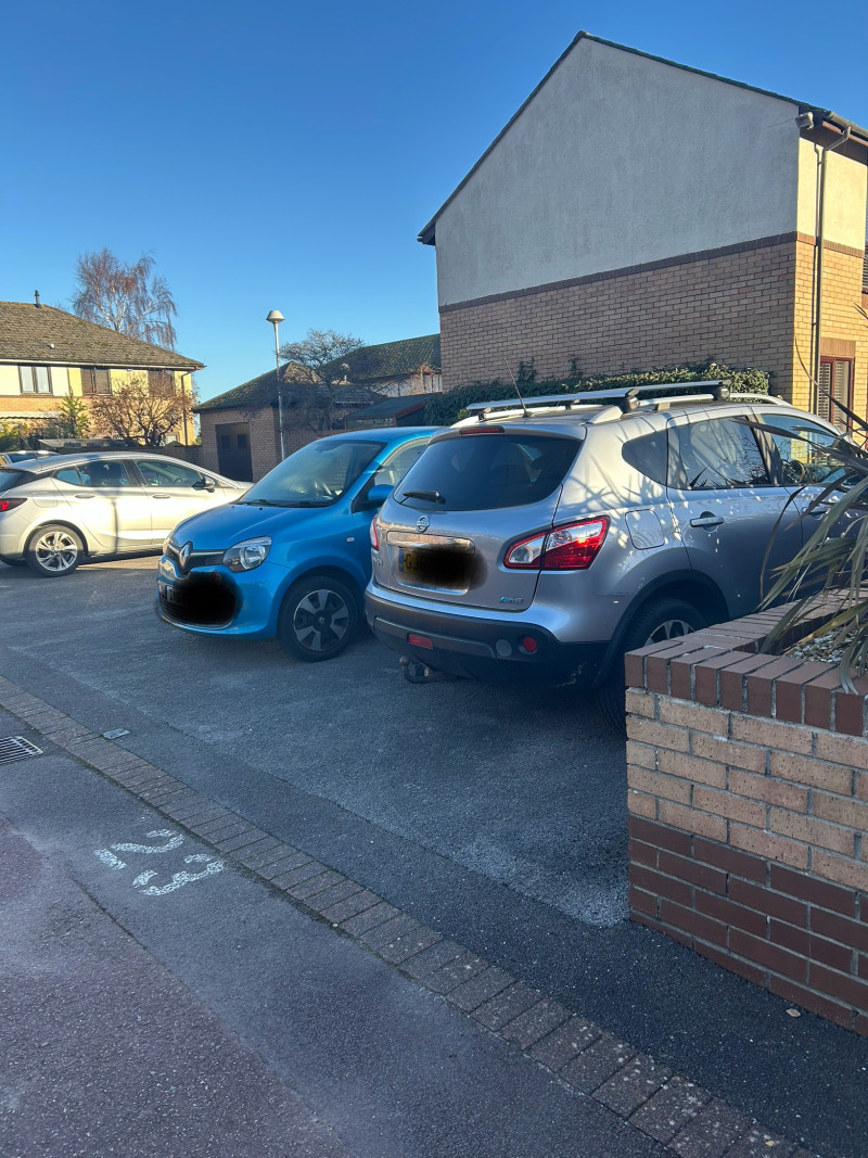 Parking on Plas St. Andresse, CF64