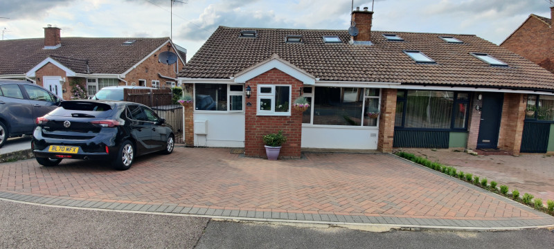 Parking on Seabrook, LU4
