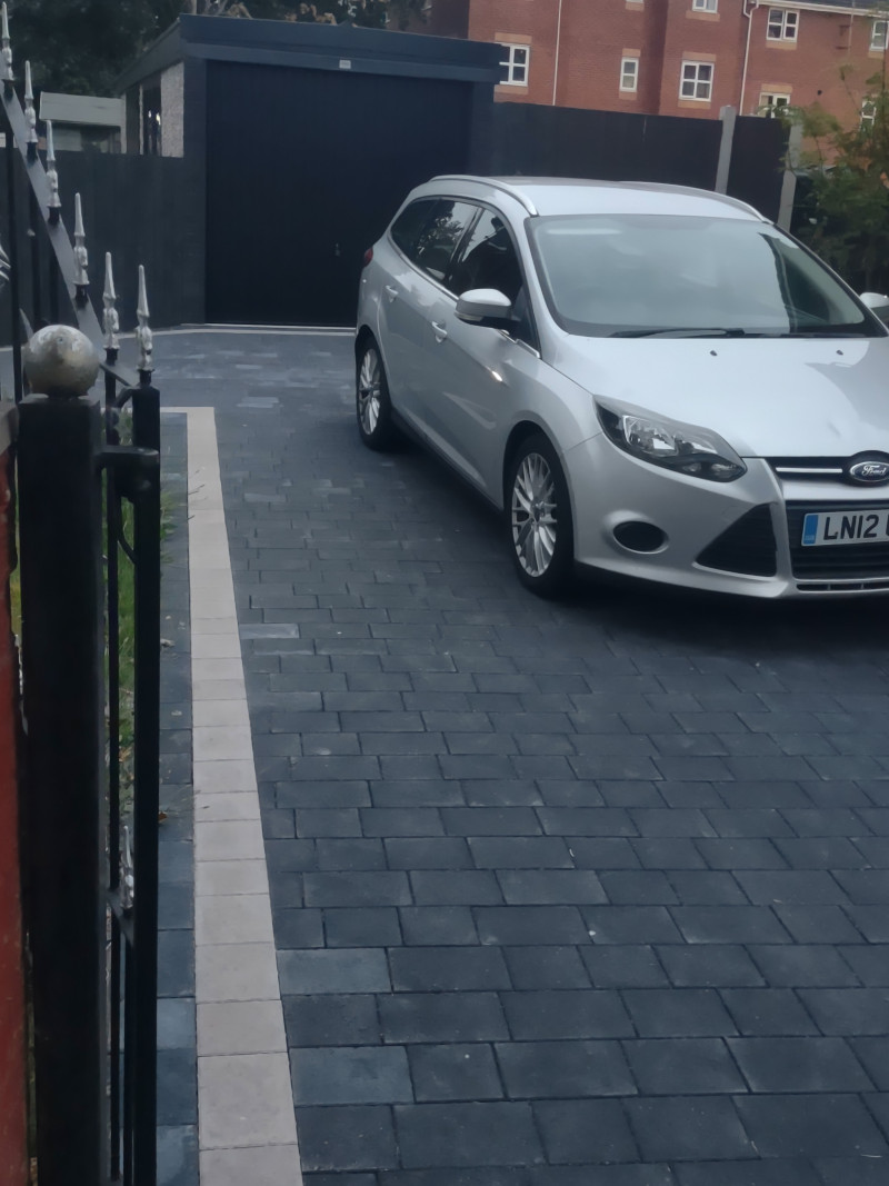 Parking on Royalthorn Road, M22