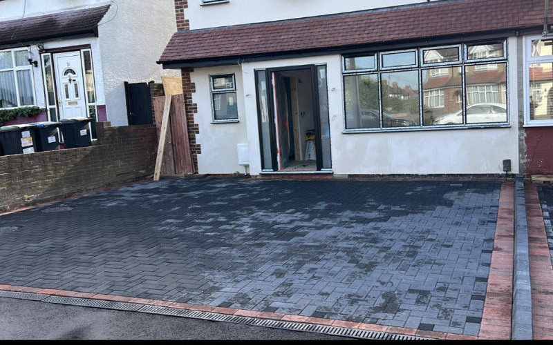 Parking on Goodwood Avenue, EN3