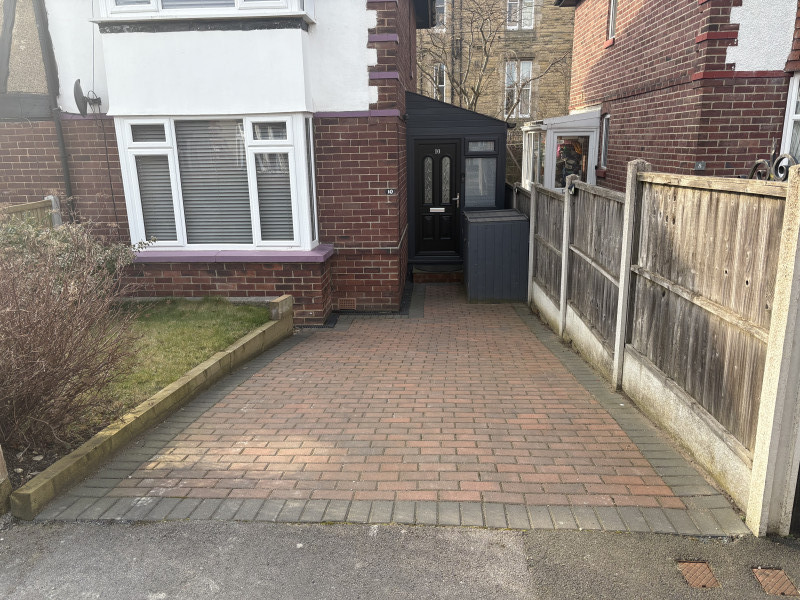 Parking on Greyshiels Avenue, LS6