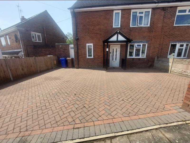 Parking on Roundway, ST3