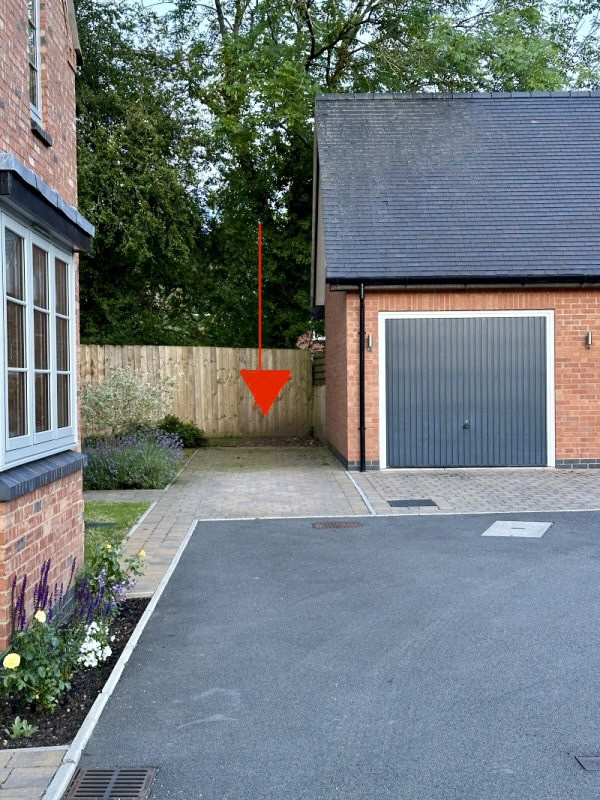 Parking on Hampton Green, B92