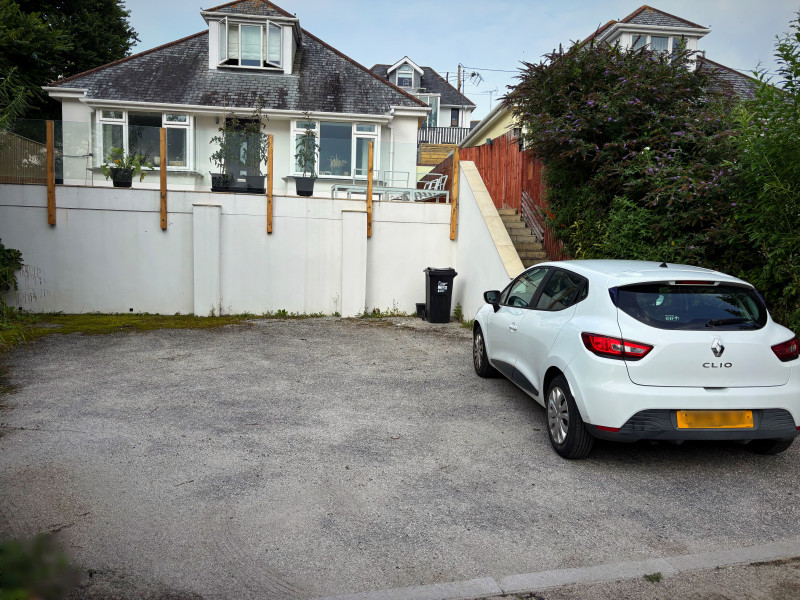 Parking on Lower Hillcrest, TR6