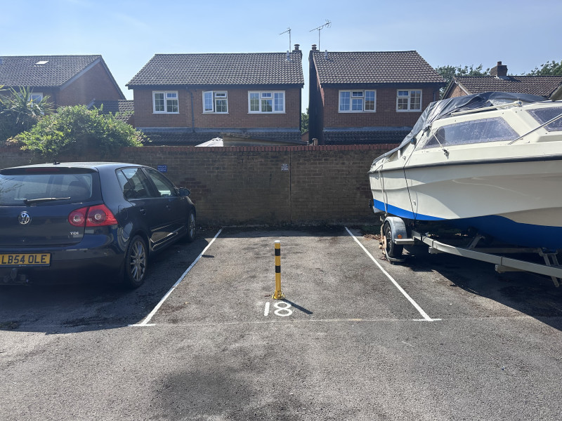 Parking space on Ripplewood, SO40