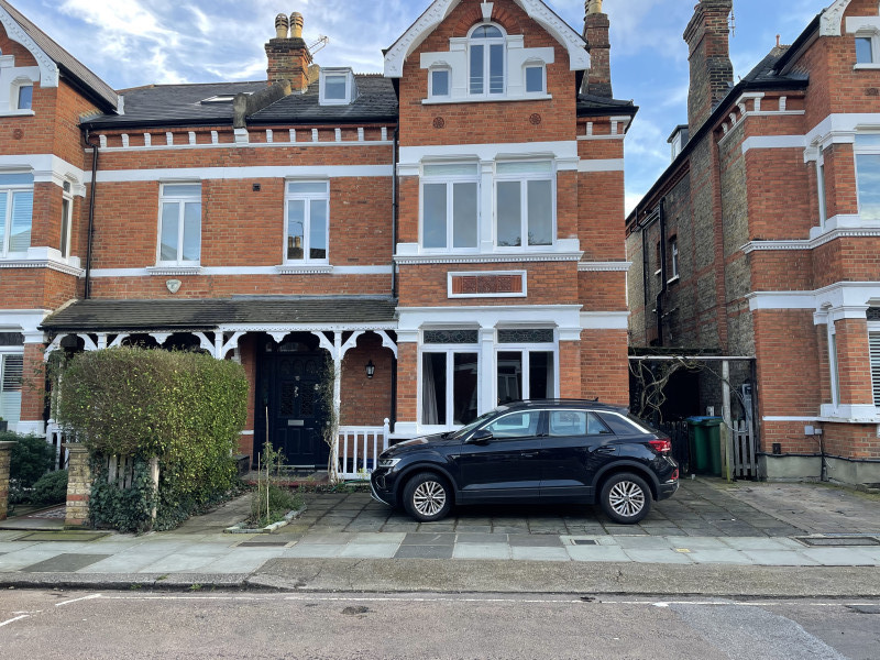 Parking on St. Stephens Gardens, TW1