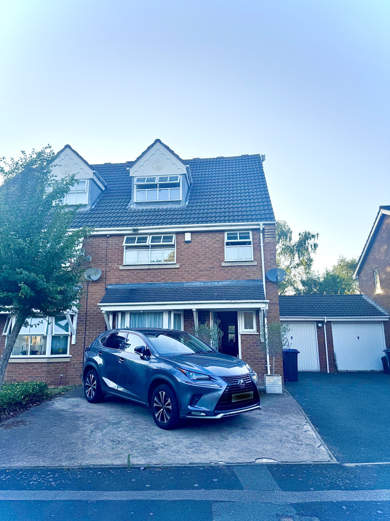 Parking on Waterside Close, B9