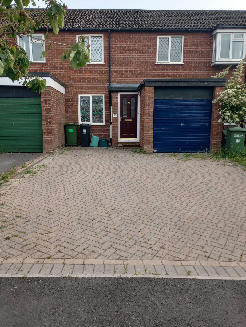 Parking on Elizabeth Crescent, BS34