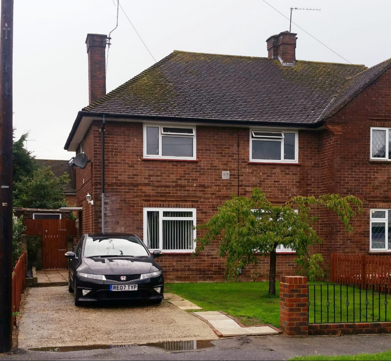 Parking on Fairfield Avenue, Horley, RH6 from £8.40