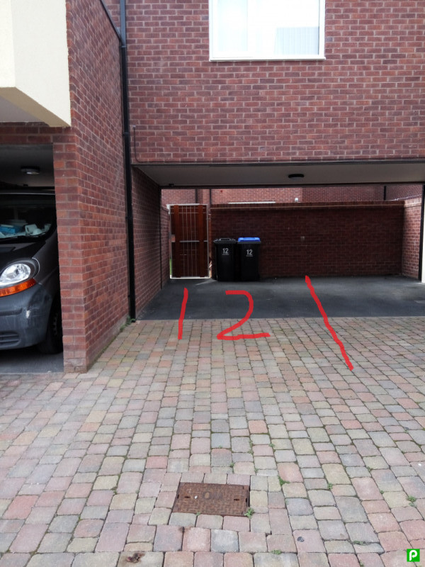 Garage on Taylor Terrace, FY1