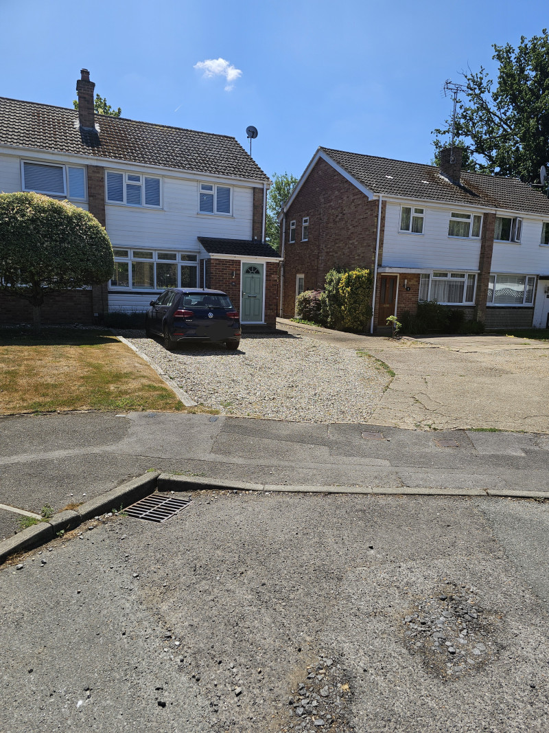 Parking on Meadow Way, RG41