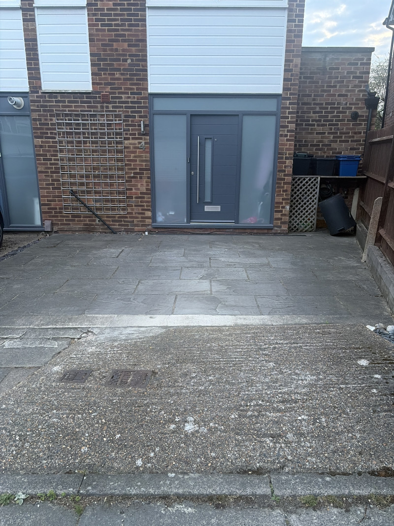 Parking on Golf Side, TW2