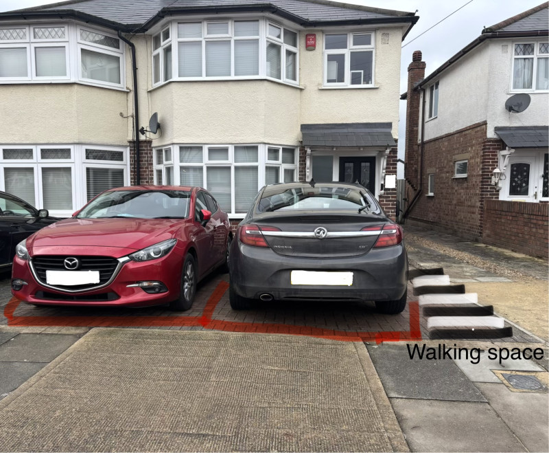 Parking on Drayton Gardens, UB7