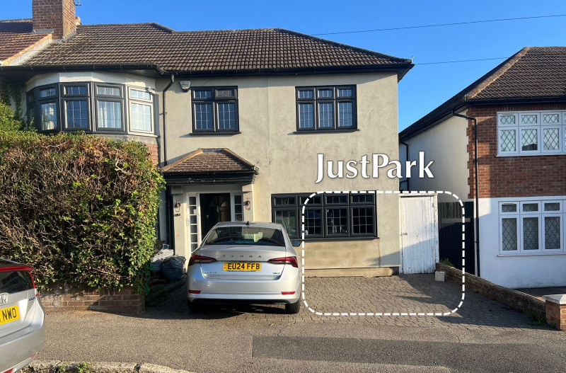 Parking on Park Road, EN5