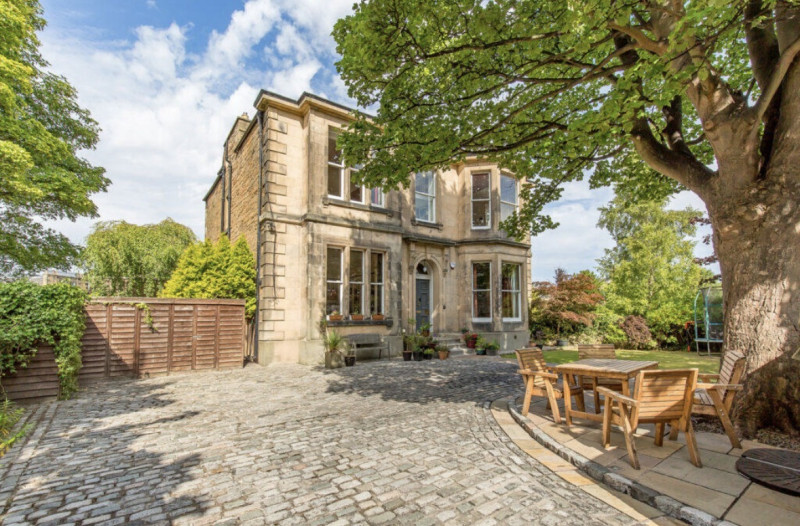 Parking on Merchiston Crescent, EH10