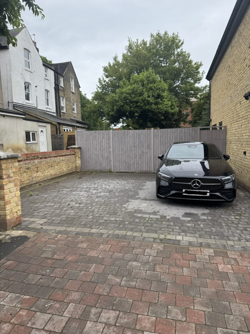 Parking on Melbourne Grove, SE22
