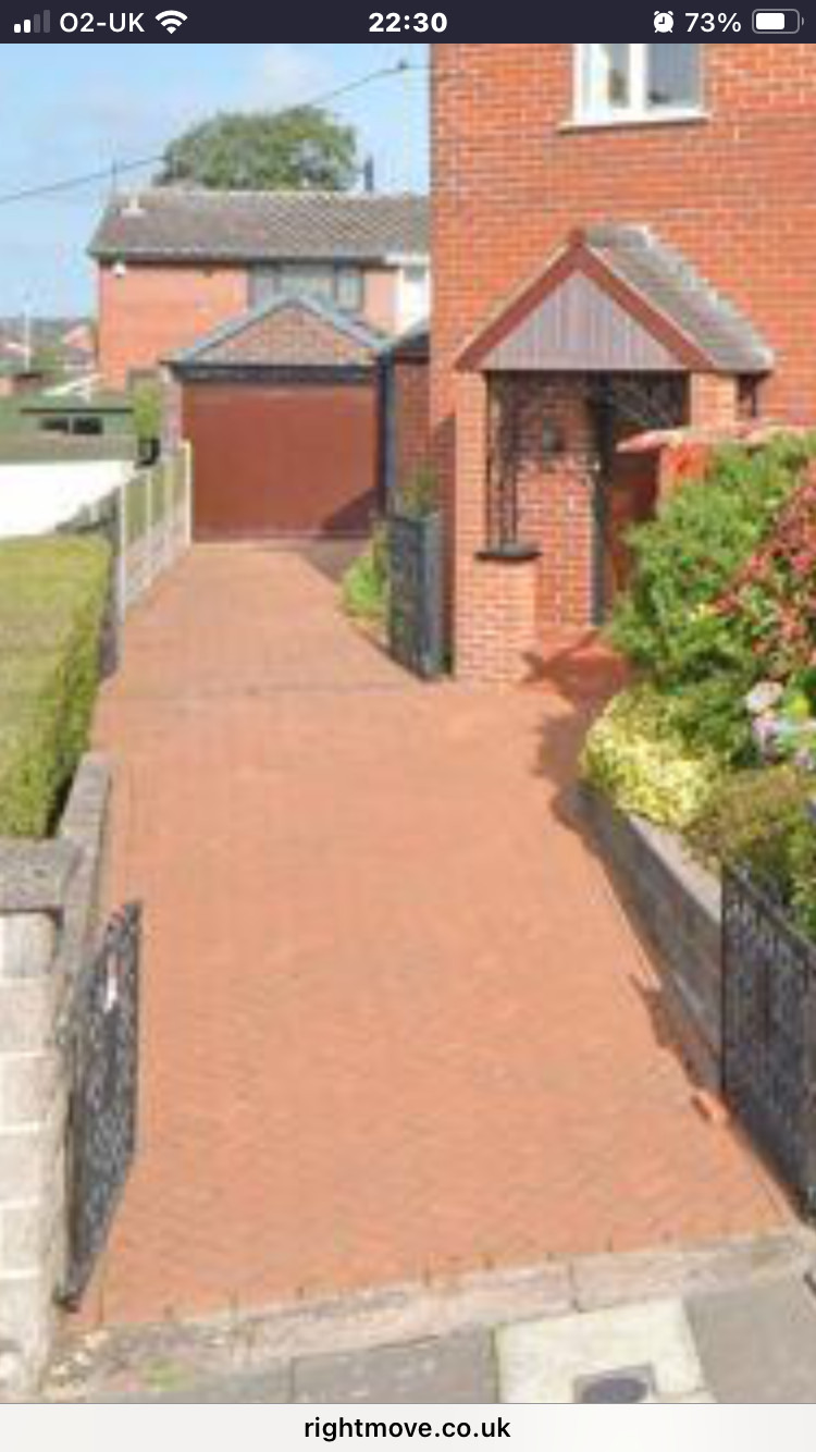 Parking on Shaftesbury Avenue, ST6