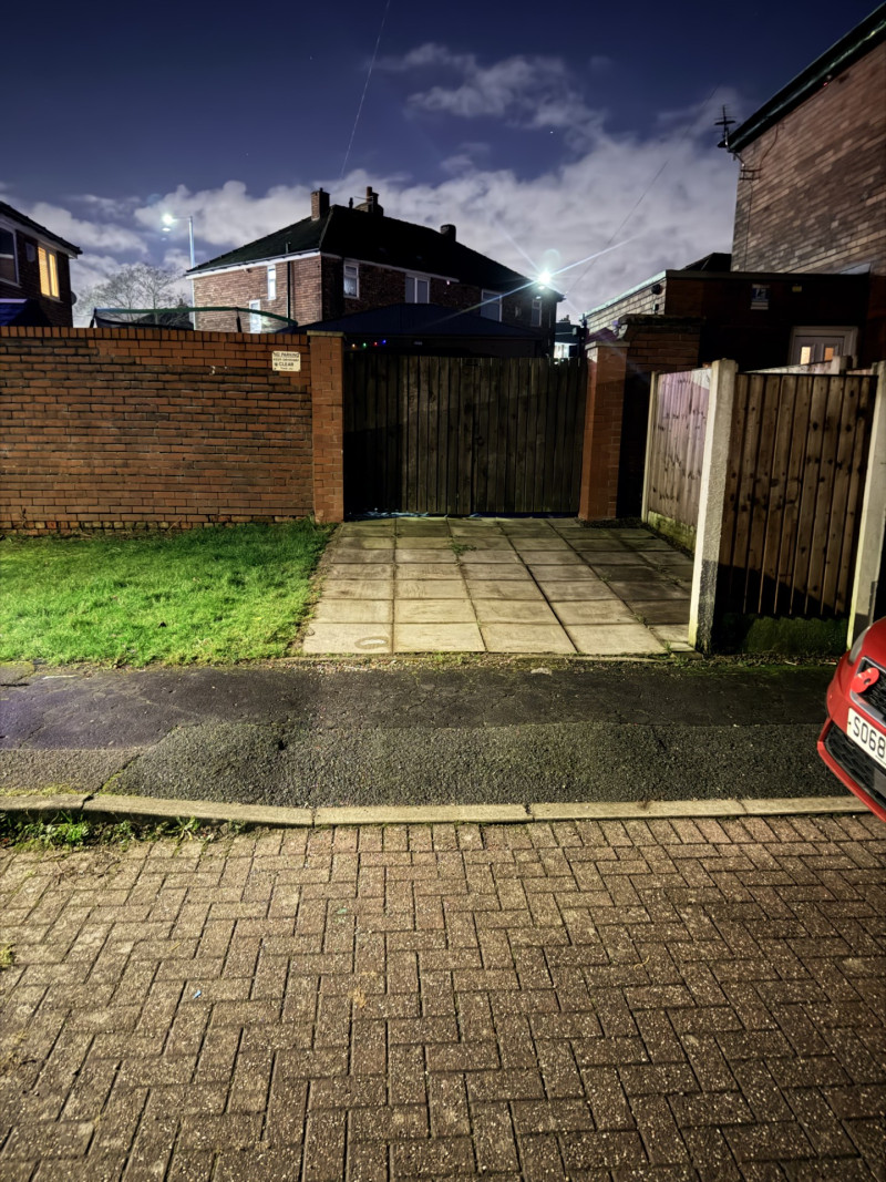 Parking on Greenwood Avenue, WN5