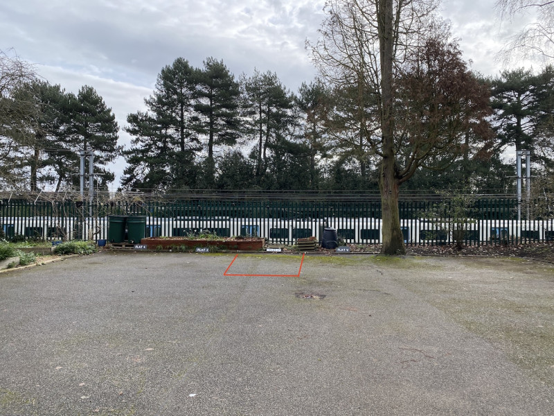 Parking on Lemsford Road, AL1