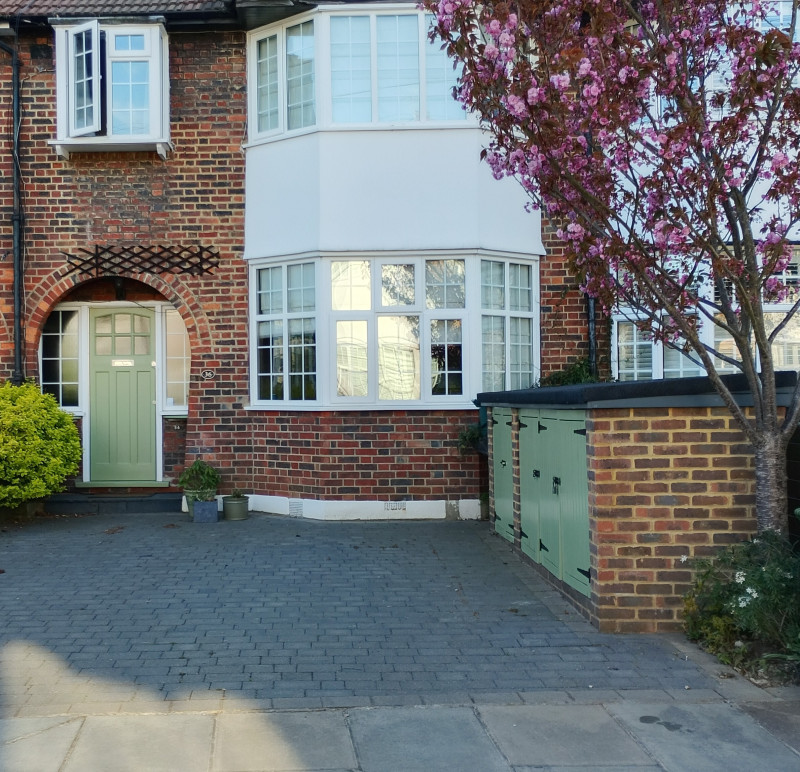 Parking on Michelham Gardens, TW1