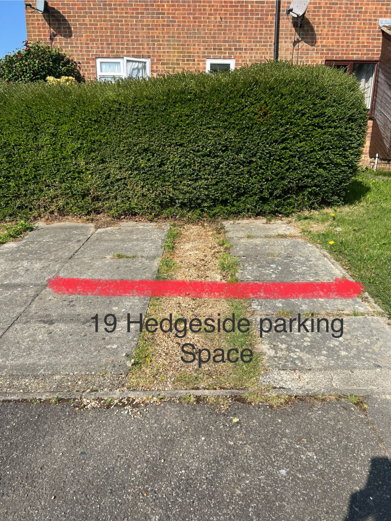 Parking on Hedgeside, RH11