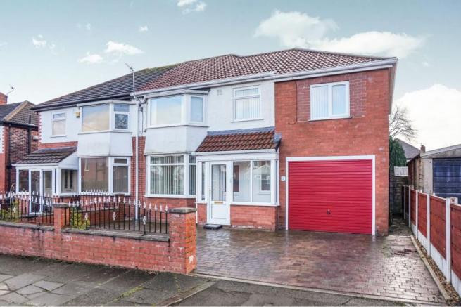 Parking on Chester Avenue, M45
