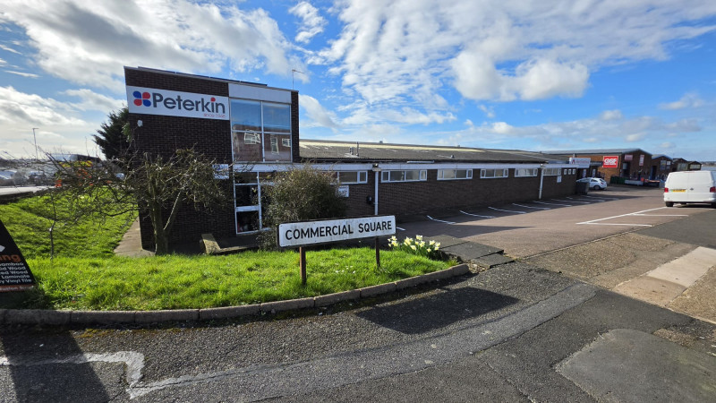 Parking on Commercial Square, LE2