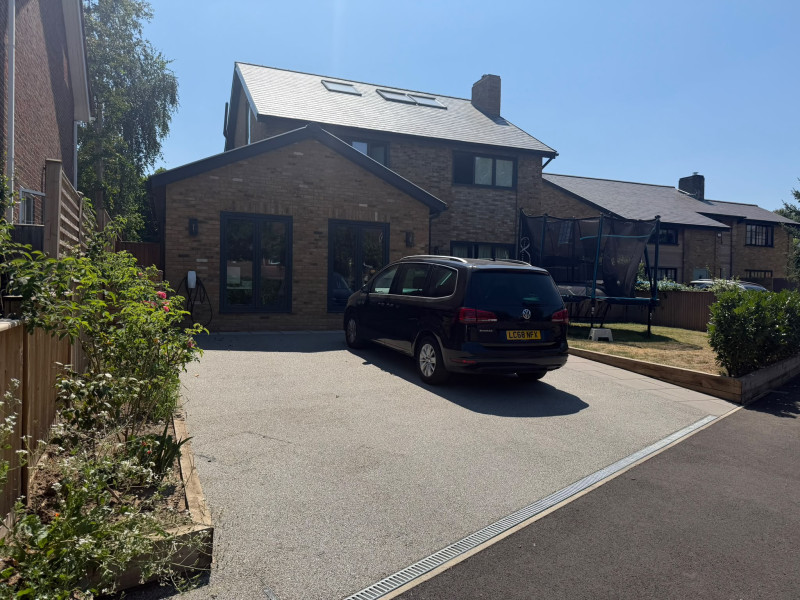 Parking on Ashfield Close, TW10