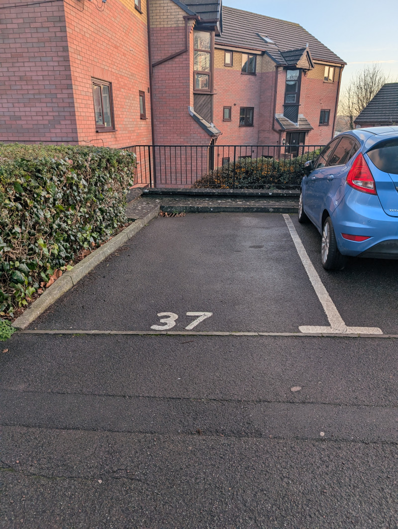 Parking on New Walls, BS4