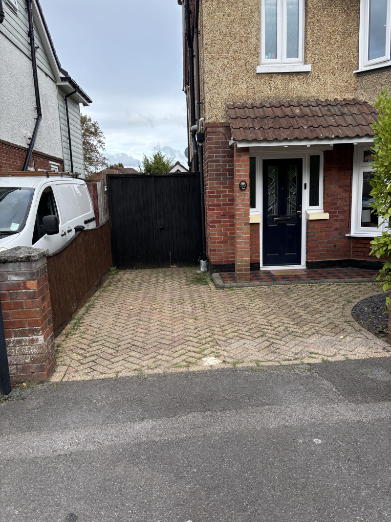 Parking on Merton Road, SO17