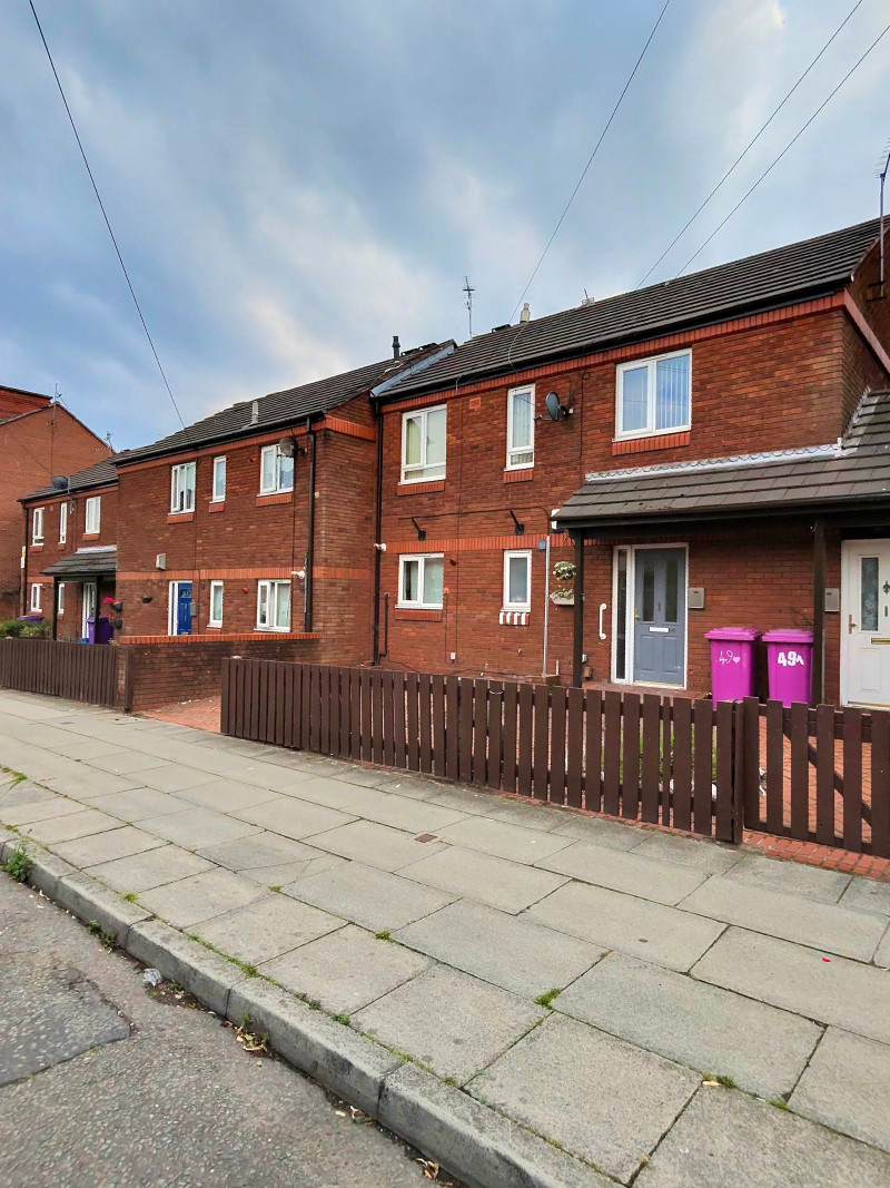 Parking on Carisbrooke Road, L4
