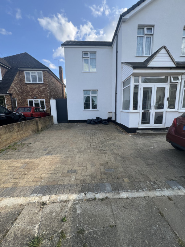 Parking on Clifford Grove, TW15