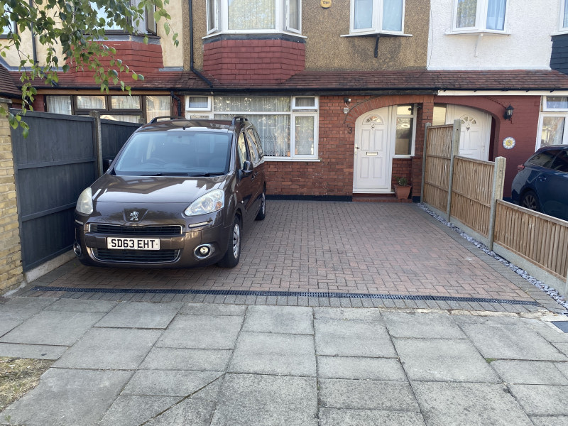 Parking on Torrington Road, UB6