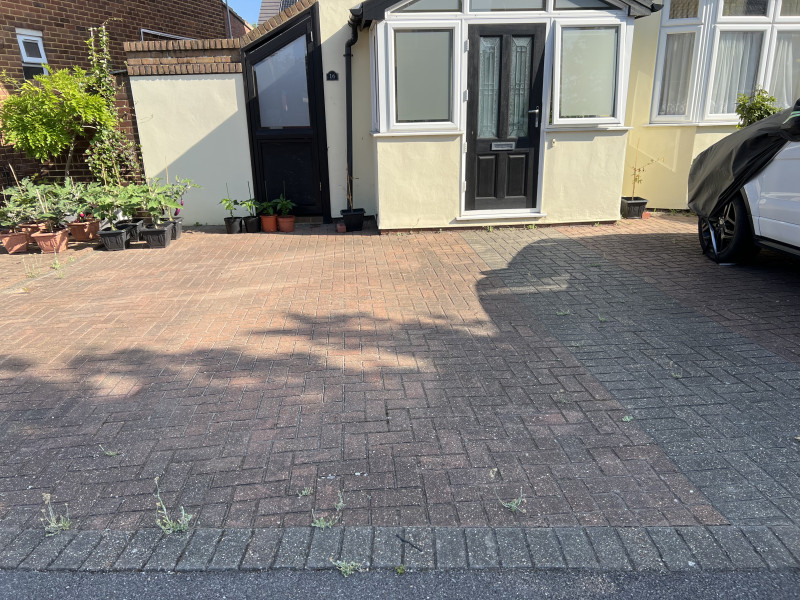 Parking on Southdown Crescent, IG2