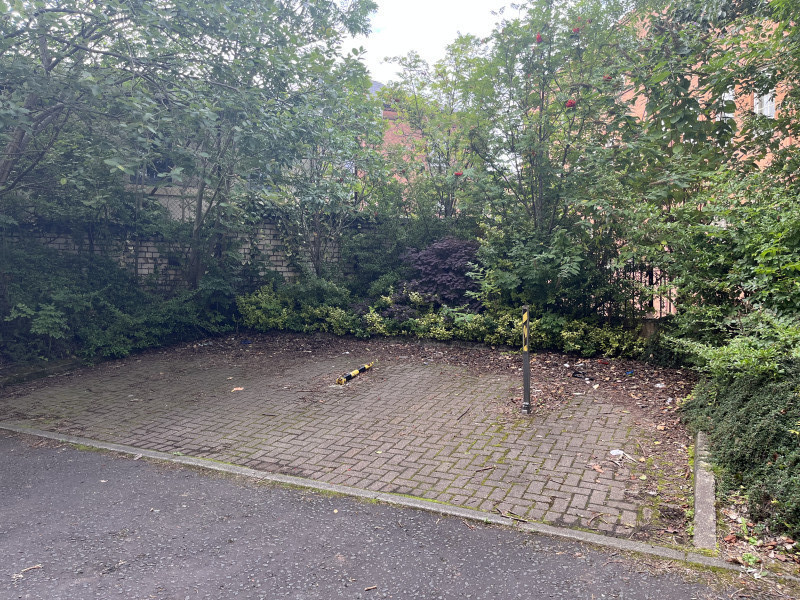 Parking on Eldon Street, G3