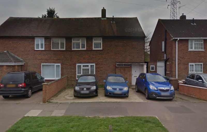 Parking on Whipperley Way, LU1