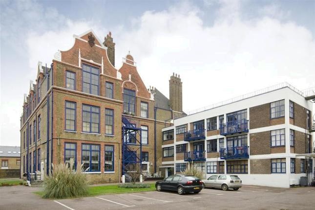 Parking space on 12 Principal Square, E9