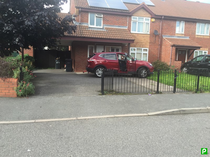 Parking on Clifton Road, B6